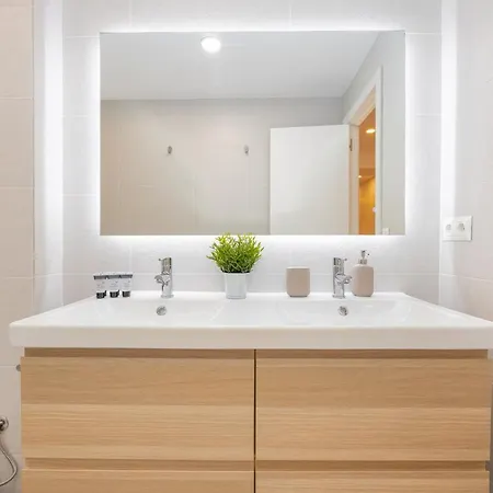 C26 Gorgeous 4 Bdrm In Plaza Uncibay